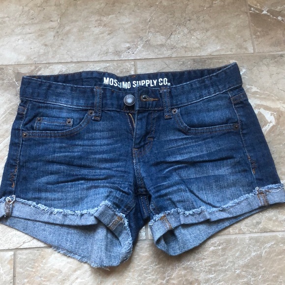 Women’s Denim Shorts - Picture 1 of 7